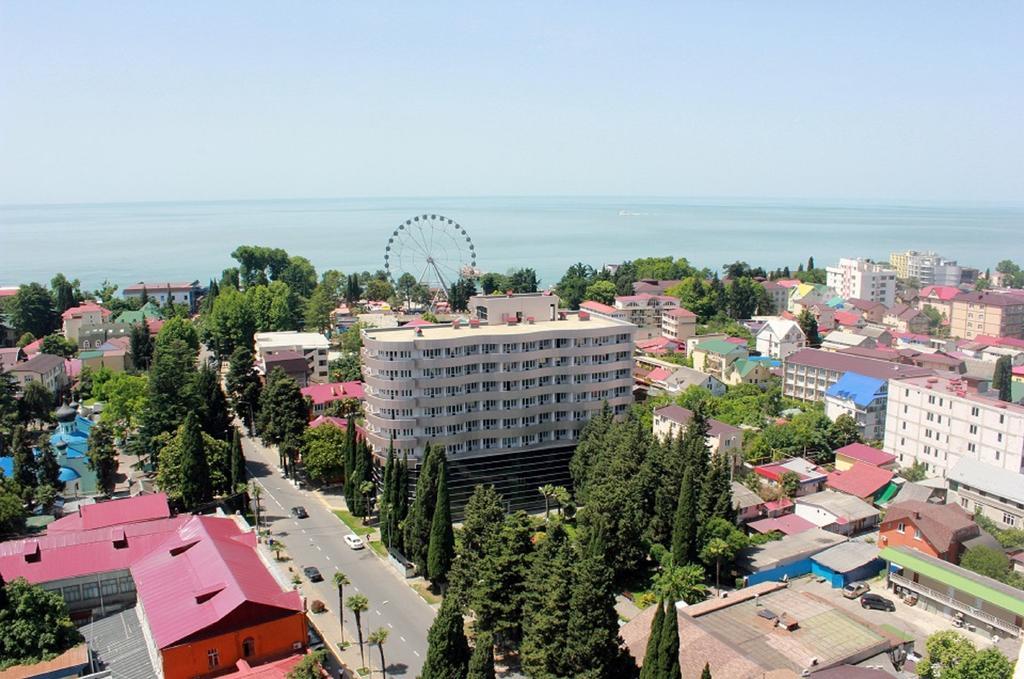 Liberty Fly Hotel Sochi Exterior photo